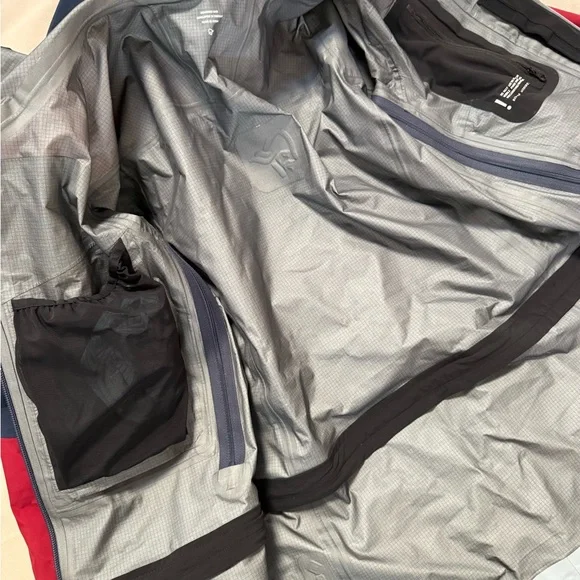 Norrøna women’s ski technical jacket & tech ski pants. - Picture 7 of 15